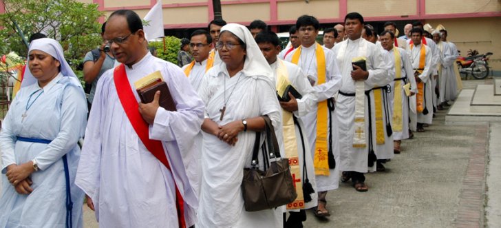 Миллиониы мусульман в Бангладеше принимают христианство.