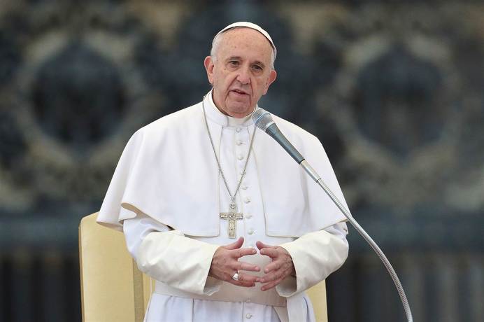 Папа Францыск призвал выключить телевизор и  смартфоны и позаботиться о душе.