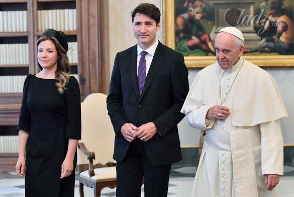 Премьер-министр Канады Джастин Трюдо требует извинений от Папы Франциска.