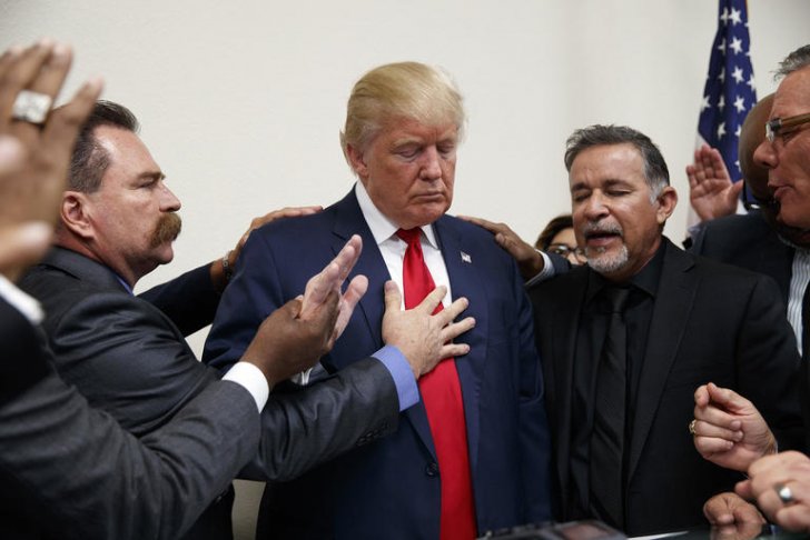 Дональд Трамп присоединился к миссионеру Шону Фойхту в призыве к 21-дневной молитве.